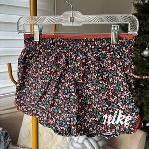 nike active wear shorts